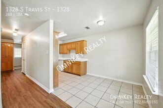 1328 S Travis St in Sherman, TX - Building Photo - Building Photo