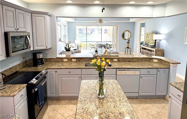 property at 7832 Hawthorne Dr