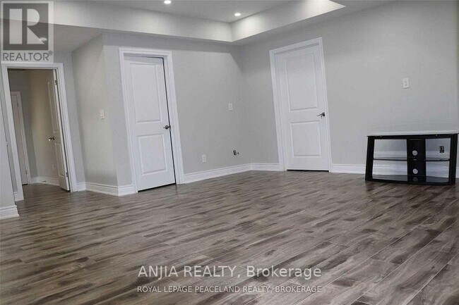 158 Hurst Ave in Vaughan, ON - Building Photo - Building Photo