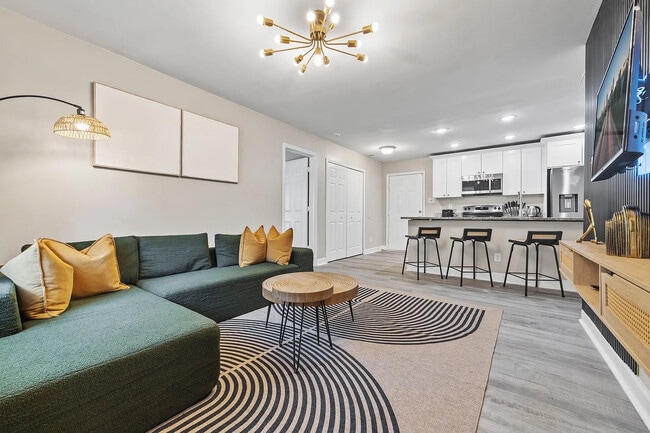 Room in House on Ayrshire Cir NW in Atlanta, GA - Foto de edificio - Building Photo