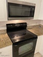 4906 Victoria Dr in Cape Coral, FL - Building Photo - Building Photo