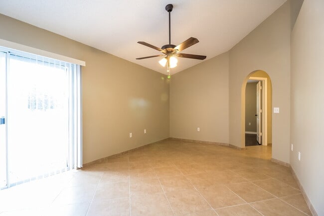 272 Regal Downs Cir in Winter Garden, FL - Building Photo - Building Photo