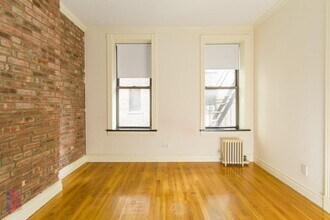 52 Barrow St, Unit 5A in New York, NY - Foto de edificio - Building Photo