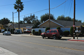 Old Stage Villas in Fallbrook, CA - Building Photo - Building Photo