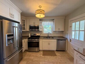 1970 W Romana St in Pensacola, FL - Building Photo - Building Photo