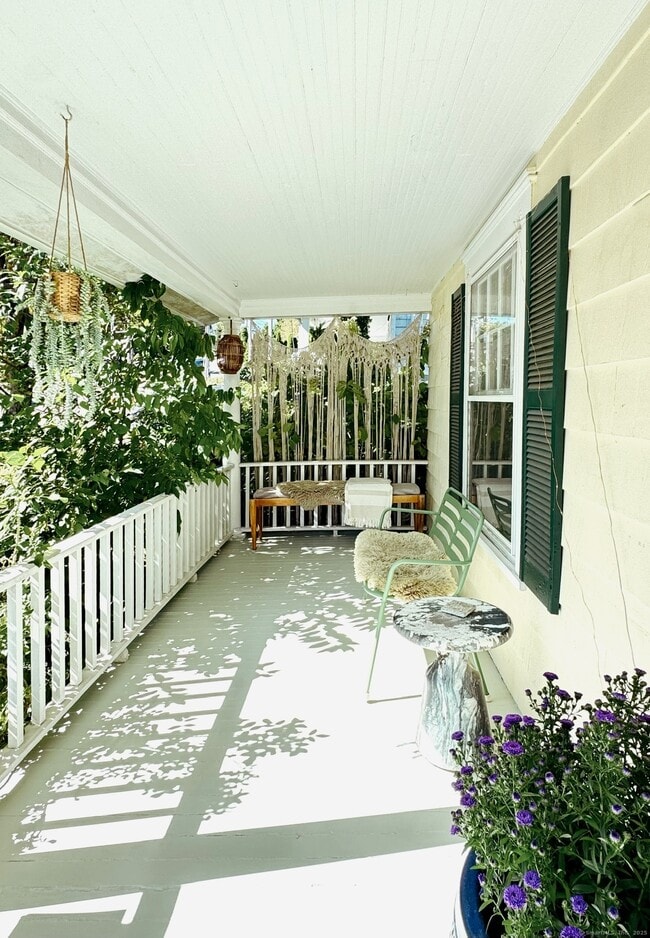 property at 89 Richmond Hill Rd
