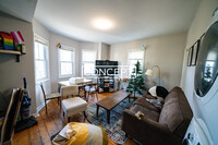 777 Parker St, Unit 2 in Boston, MA - Building Photo - Building Photo