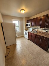 4909 Penn St, Unit 3 in Philadelphia, PA - Building Photo - Building Photo