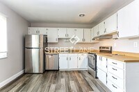 654 Hillsdale Dr photo'