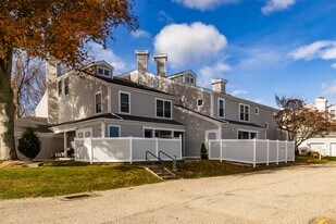 Olde Towne Landing in East Haven, CT - Building Photo