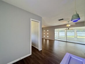 10901 117th Ave in Largo, FL - Building Photo - Building Photo