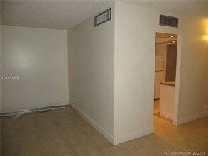 20350 W Country Club Dr-Unit -10D in Aventura, FL - Building Photo - Building Photo