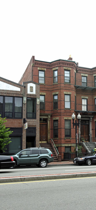 414 Massachusetts Ave in Boston, MA - Foto de edificio