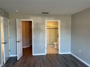 4031 Wake Ave in Sarasota, FL - Building Photo - Building Photo