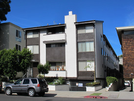 11685 MONTANA Ave Apartments