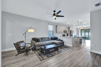 9201 Bramley Terrace in Ft. Myers, FL - Building Photo - Building Photo