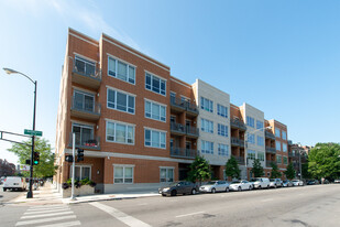 HIGHPOINT West Loop Apartments