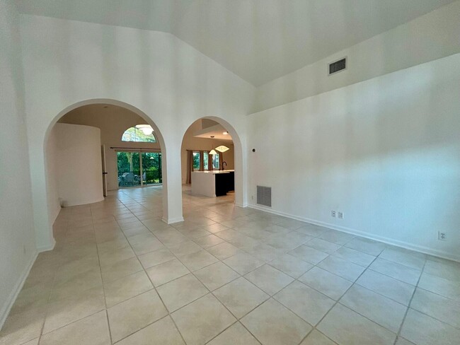 6326 Leslie St in Jupiter, FL - Building Photo - Building Photo