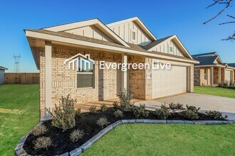 3720 Palmetto Bluff Dr in Mustang, OK - Building Photo - Building Photo