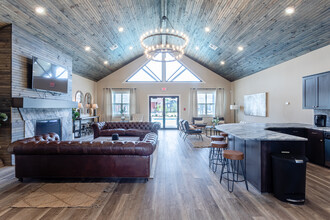 12 Hundred Place in Conway, AR - Building Photo - Interior Photo