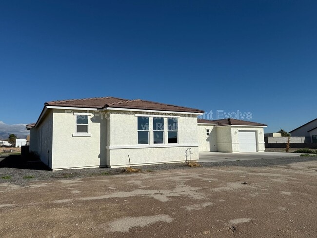 22536 W Huntington Dr in Buckeye, AZ - Building Photo - Building Photo