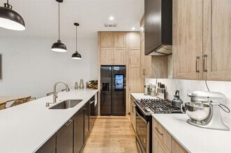 1214 Haines Ave in Dallas, TX - Building Photo - Building Photo