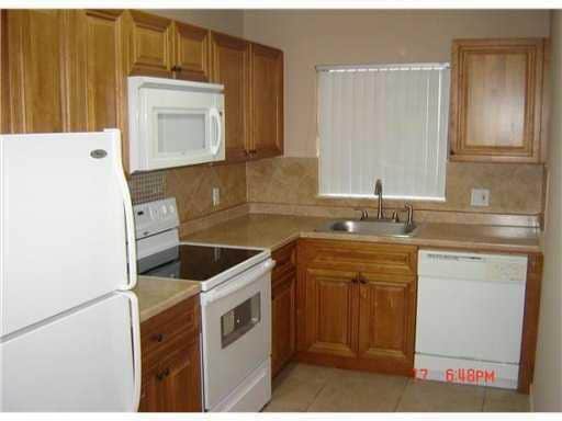 5050 Sanctuary Way in West Palm Beach, FL - Foto de edificio - Building Photo