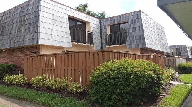 property at 2925 Poplar Ave