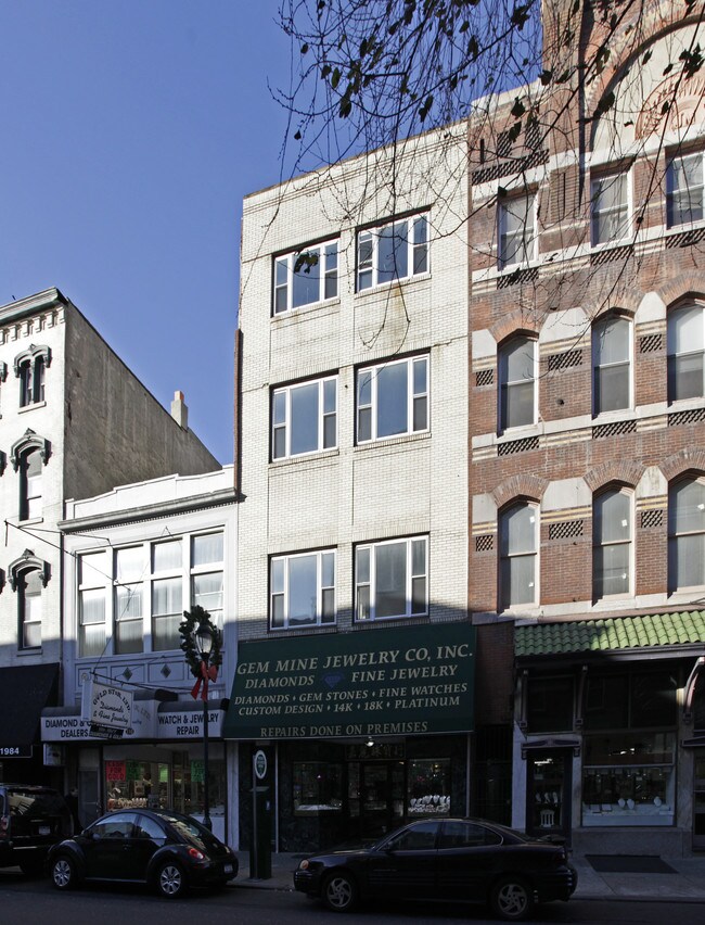 108 S 8th St in Philadelphia, PA - Building Photo - Building Photo