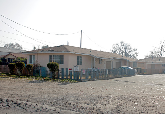 1530 Nadine Ave in Modesto, CA - Building Photo - Building Photo