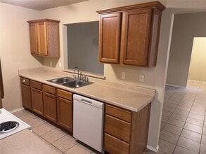 2521 W Oklahoma Ave in Guthrie, OK - Building Photo - Building Photo