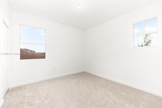 2232 SE 30th St in Homestead, FL - Foto de edificio - Building Photo