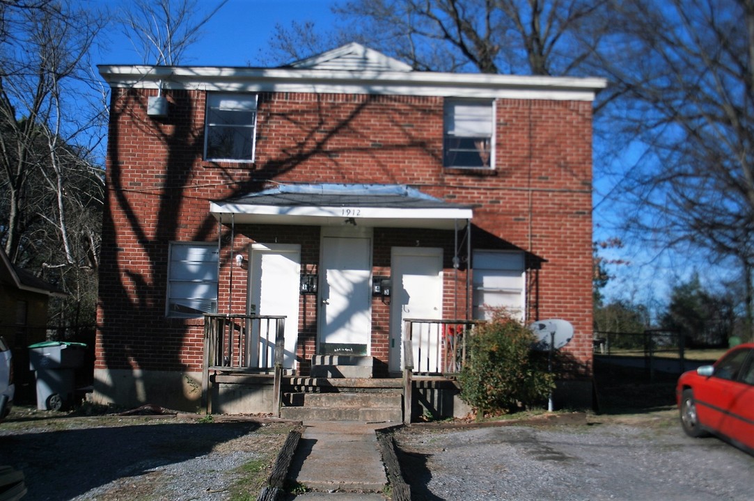 1912 Hubert Ave in Memphis, TN - Foto de edificio