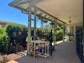 7817 Shady Cove Ave in Burbank, CA - Building Photo - Building Photo