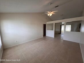 818 7 Gables Cir SE in Palm Bay, FL - Building Photo - Building Photo