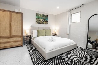 4000 Highland Dr in Carlsbad, CA - Foto de edificio - Building Photo