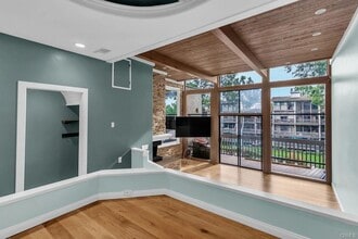 6314 Marina Pacifica Dr S in Long Beach, CA - Building Photo - Building Photo