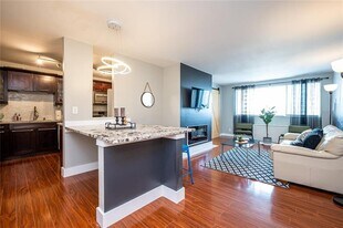 215 Piedmont Ave NE in Atlanta, GA - Building Photo