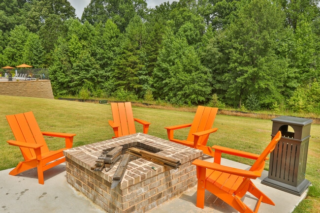 Ascent at Pointe Grande in Simpsonville, SC - Foto de edificio - Building Photo