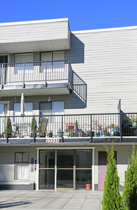 Maridge Place Apartments in Maple Ridge, BC - Building Photo - Building Photo