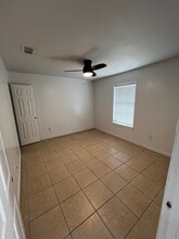 3125 Valletta St in Brownsville, TX - Foto de edificio - Building Photo
