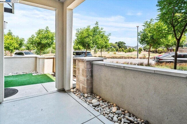 5892 Nugget Way in Dublin, CA - Building Photo - Building Photo