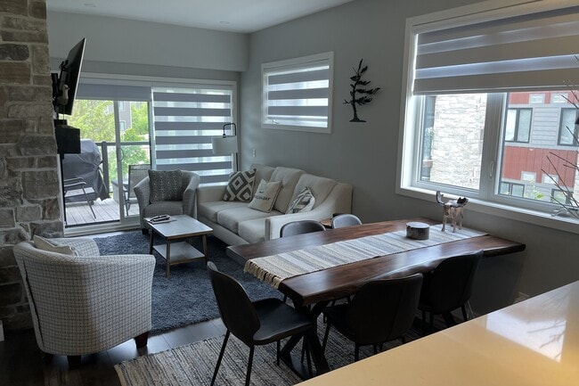 property at 10 Beausoleil Ln