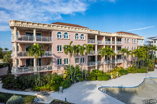 Bella Baia in Naples, FL - Building Photo - Building Photo