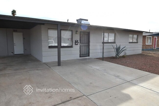 property at 2231 W Cortez St