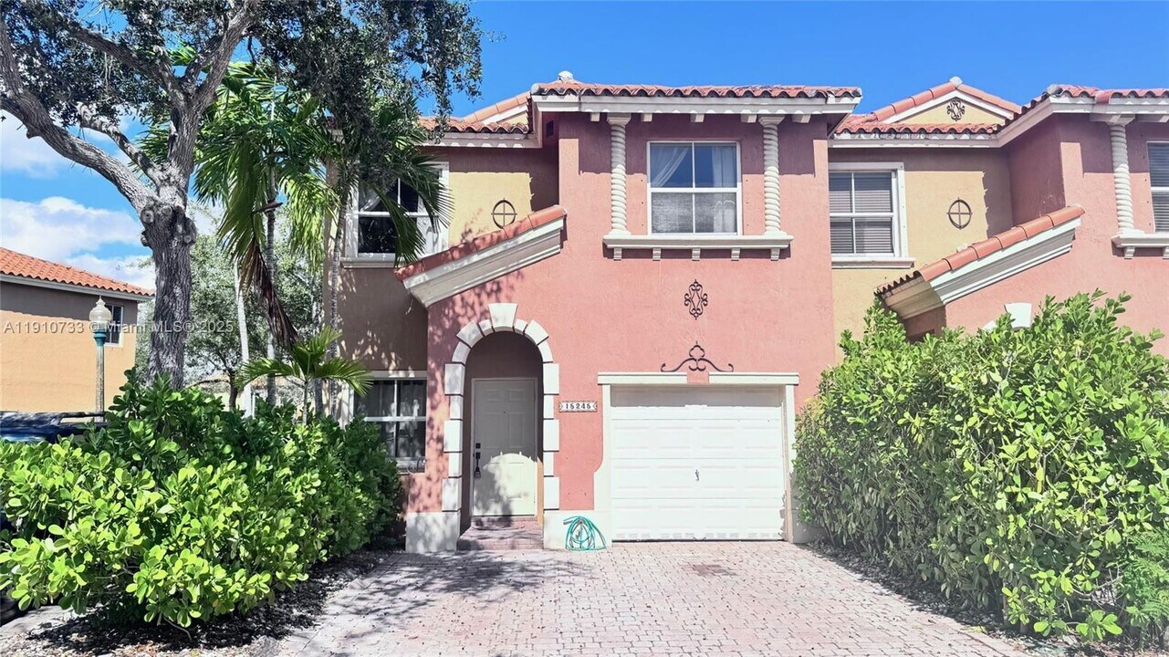 15245 SW 30th Terrace in Miami, FL - Building Photo