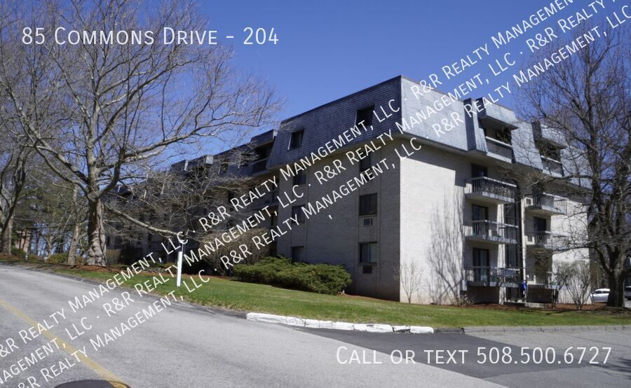 85 Commons Dr in Shrewsbury, MA - Building Photo