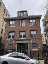 254 E 206th in Bronx, NY - Building Photo - Building Photo