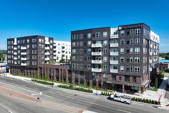 The Hallon Luxury Apartments in Hopkins, MN - Foto de edificio - Building Photo