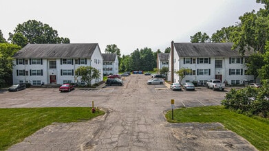 Grande Pointe in Grand Blanc, MI - Building Photo - Building Photo